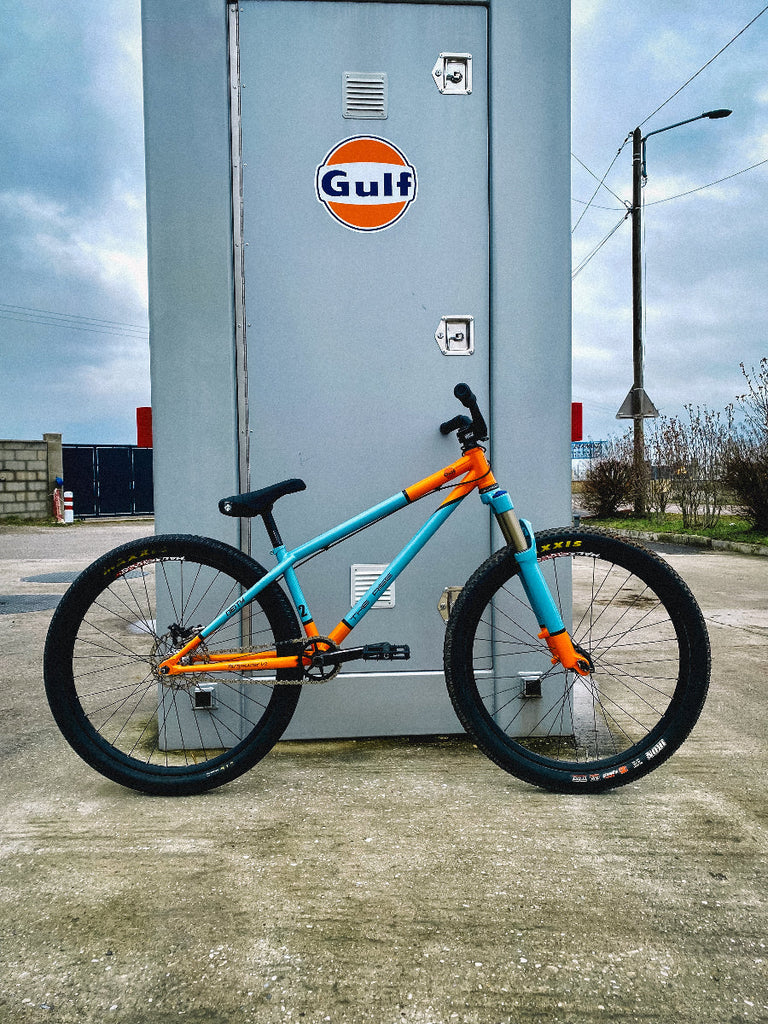 Bikecheck: Alexis Roussel's Dirt Jumper